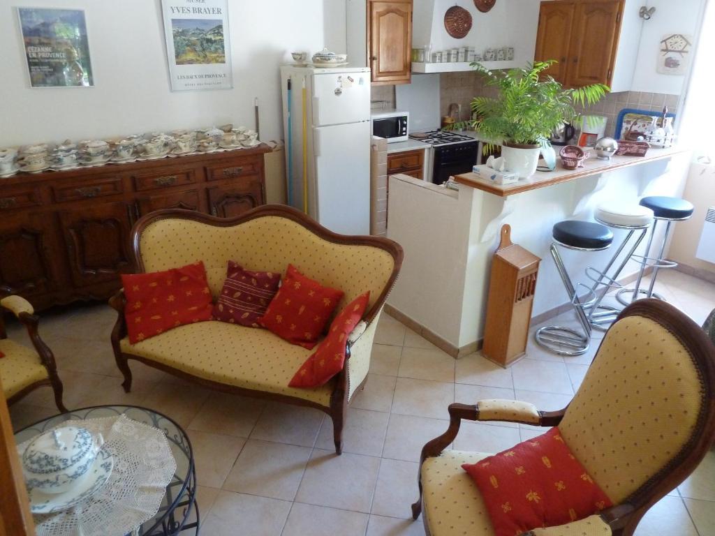 Bed and Breakfast Les Cigales Saint-Andiol Exterior foto